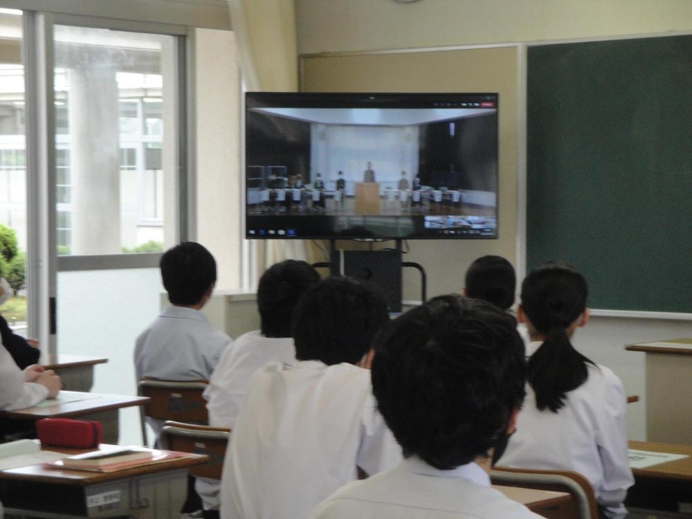 生徒総会（教室）